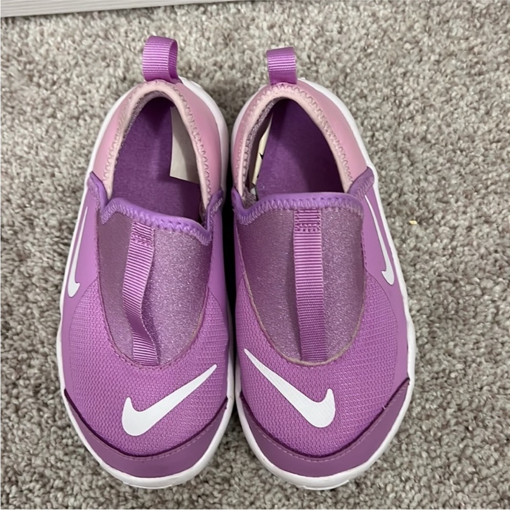Nike lavender sneakers great condition size 9c